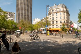 14th-arrondissement;-Boulevard-Edgar-Quinet;-Café-terrace;-Cycling;-Cyclist;-Haussmann-building;-Kaleidos;-Kaleidos-images;-La-parole-à-limage;-Neighbourhood-life;-Paris;-Stories-Pictures;-Street;-Street-junction;-Summer;-Tarek-Charara;-Tour-Montparnasse